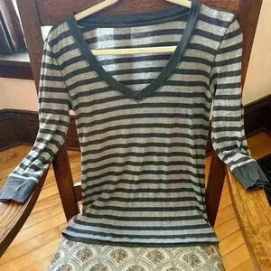 Gap top women’s large